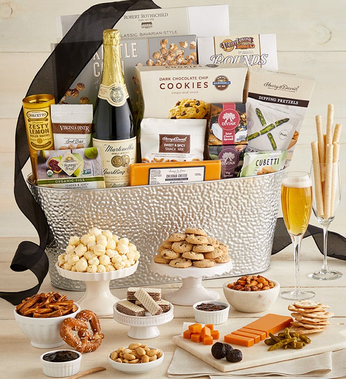Taste of Distinction Gourmet Gift Basket